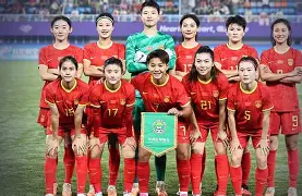 中国女足积极备战，取得开门红在女足比赛中锋芒毕露的简单介绍