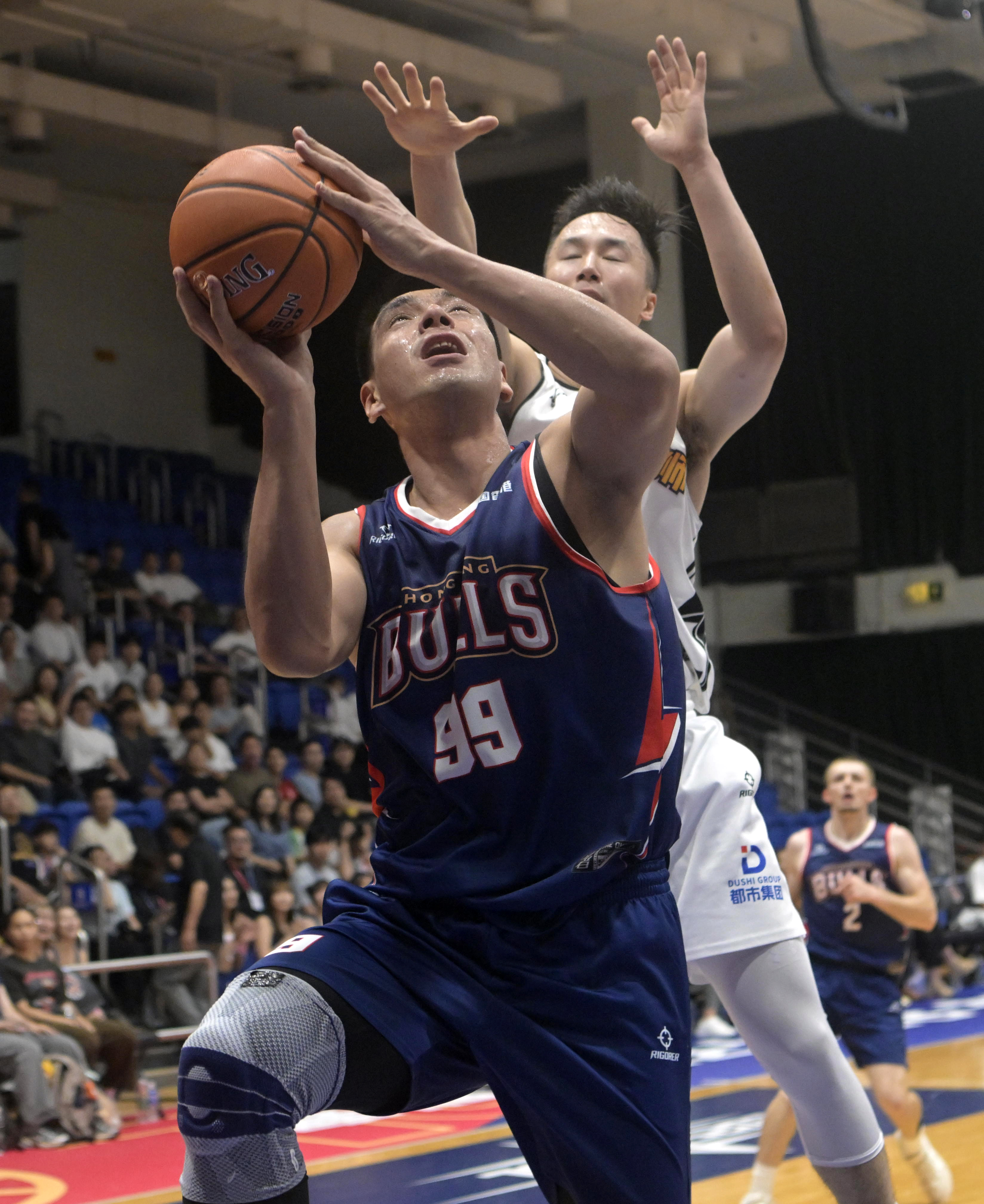 包含球员实力大增，篮球比赛水平迅速提升的词条